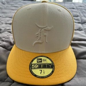 MENS FEAR OF GOD ESSENTIALS FITTED CAP (YELLOW/WHITE)